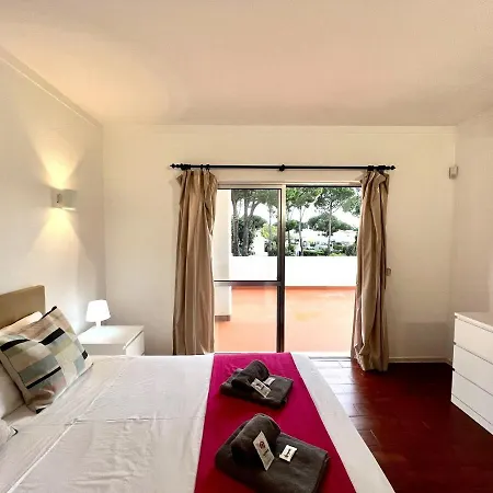 Ocean With Pool By Homing